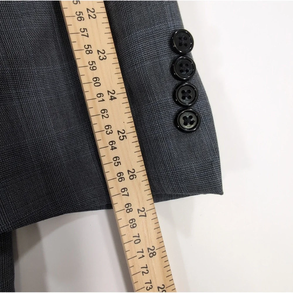 Jos A Bank Mens Signature Blazer 46L Grey Wool Silk Glen Plaid Sport Coat Jacket